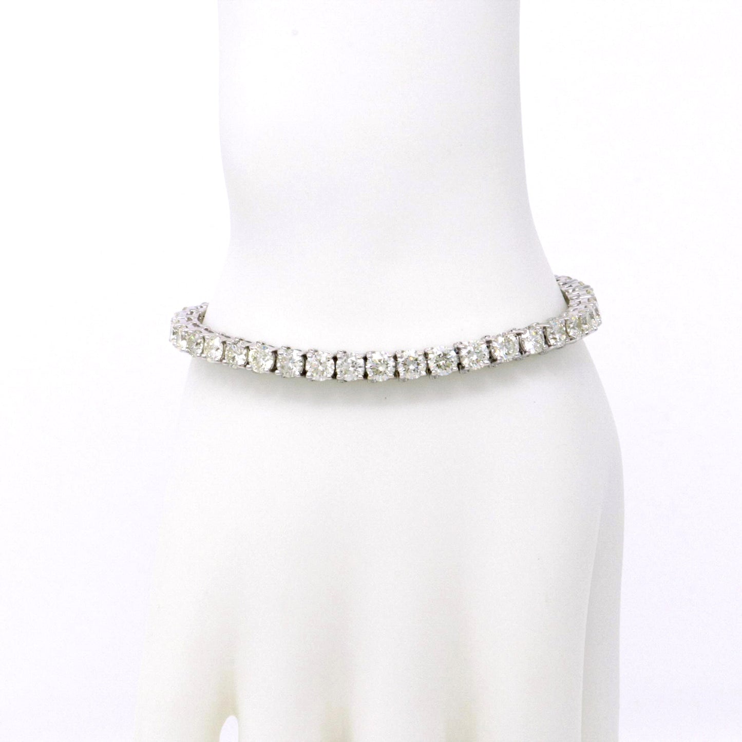 White Gold Brilliant-Cut Tennis Bracelet 12.80ct