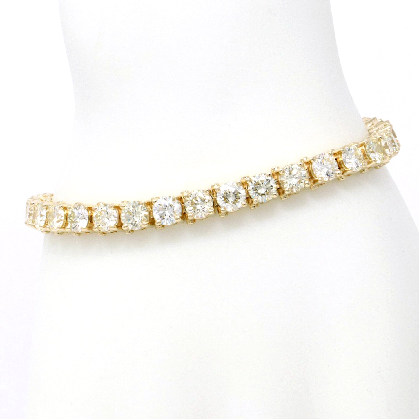 Yellow Gold Brilliant-Cut Tennis Bracelet 13.80ct