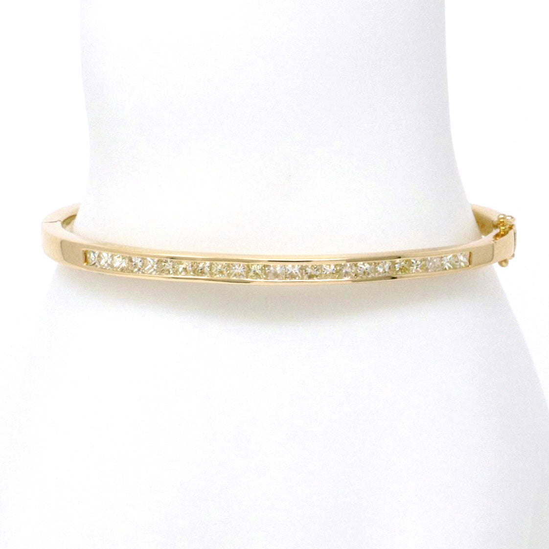 Fancy Light Yellow Dimaond Bangle 2.33ct