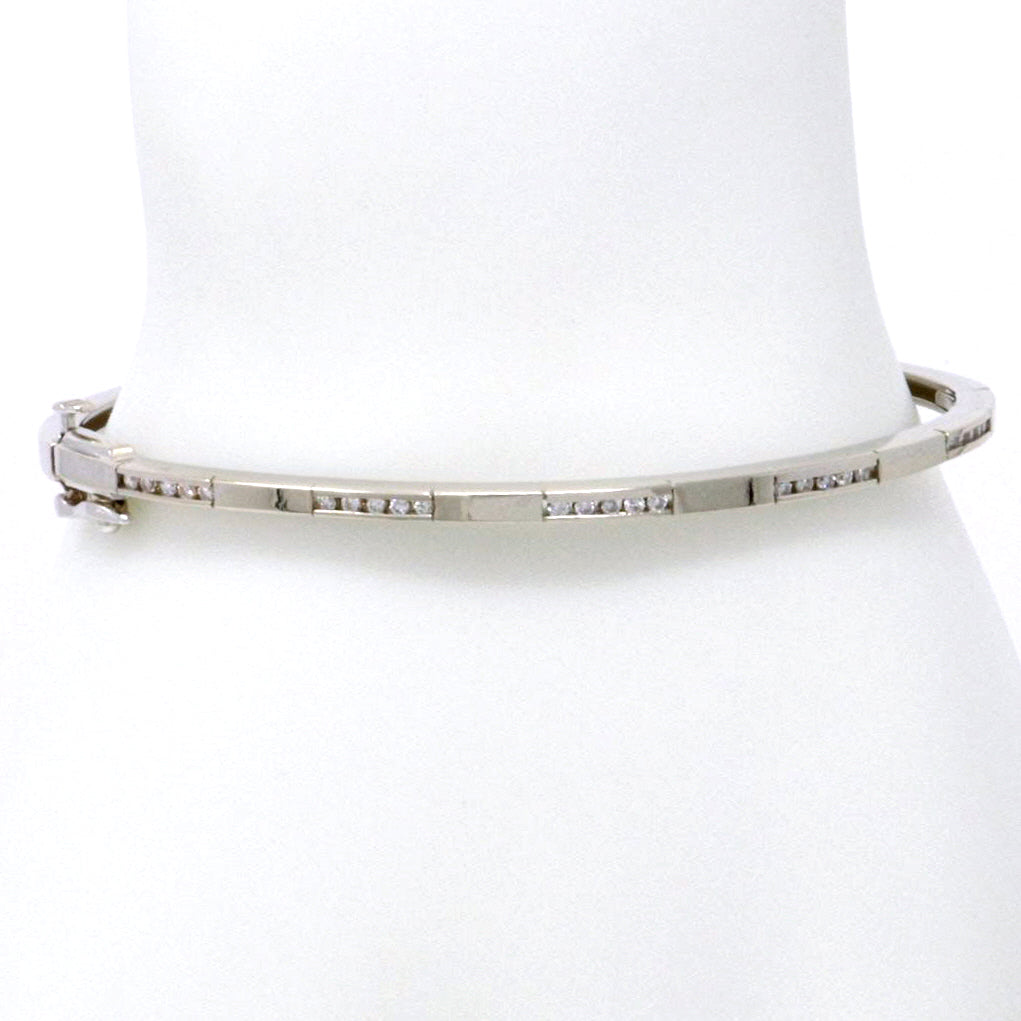 Bar Diamond Studded Bangle 0.25ct