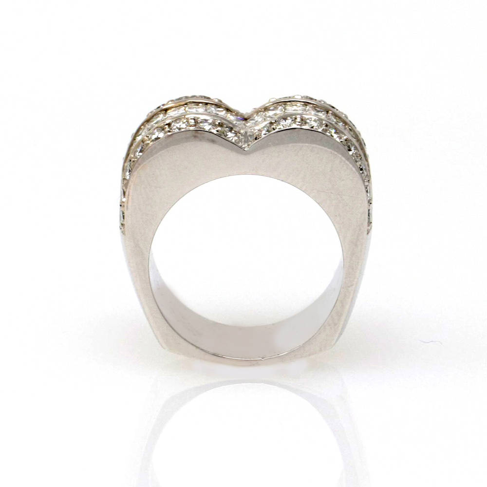 Heart Bridge Ring 2.03ct