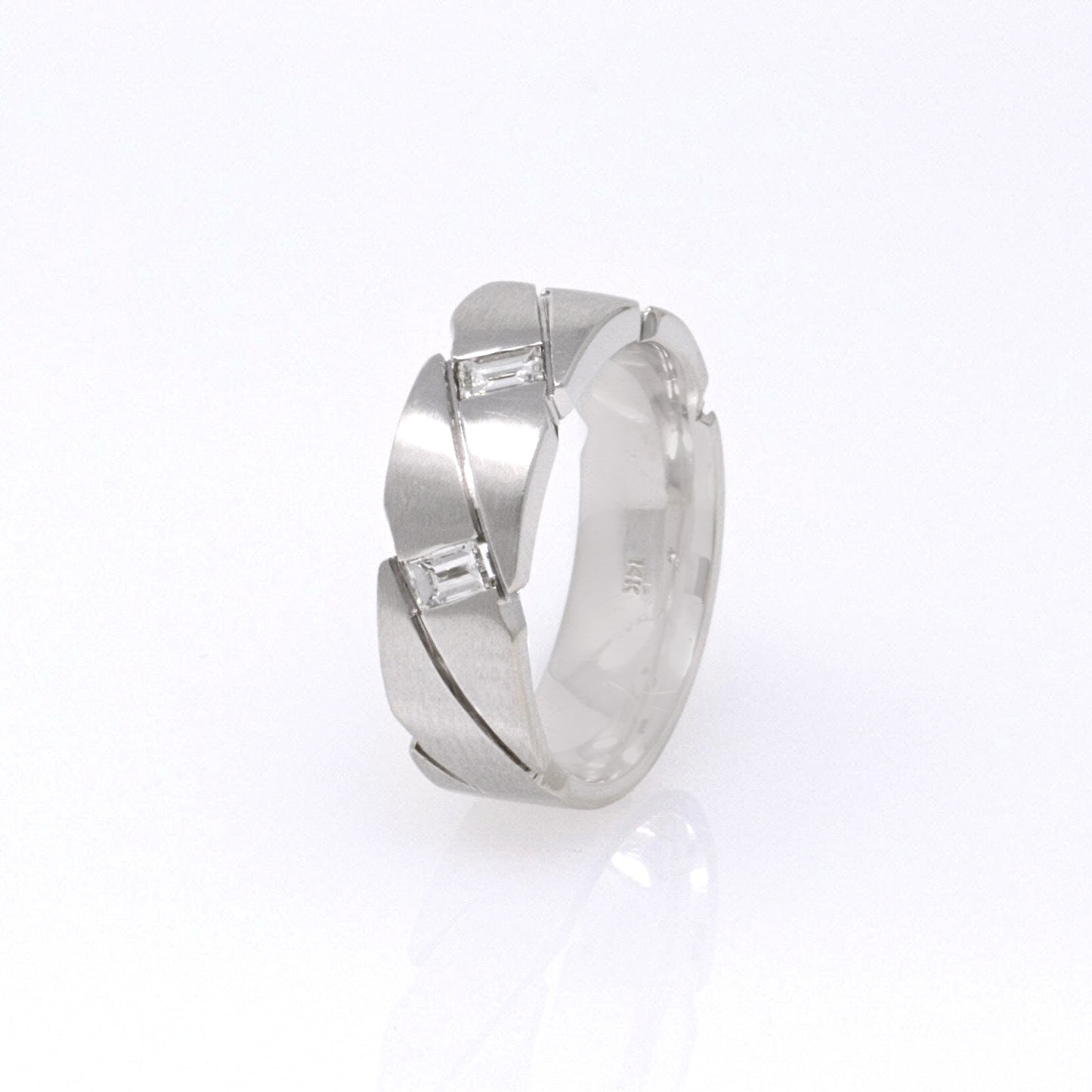 Mod Baguette Band 0.67ct