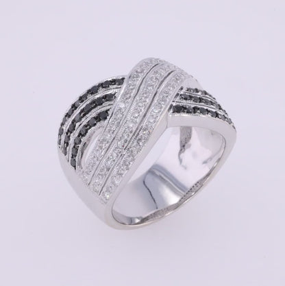 Black and White Diamond Twist Ring 1.22ct
